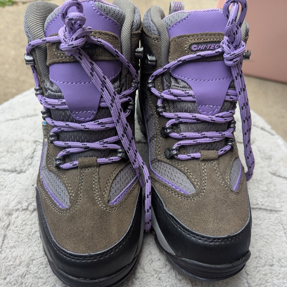 Hi-Tec Purple and Gray Hiking Boots NEW Size 6